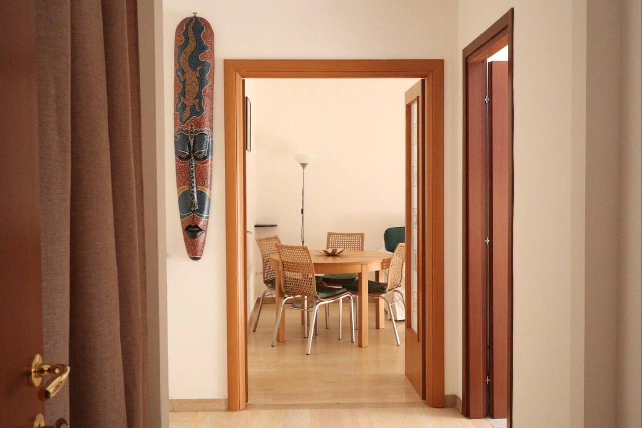 Casa Etruschi - Appartamento Con Posto Auto Ліворно Екстер'єр фото