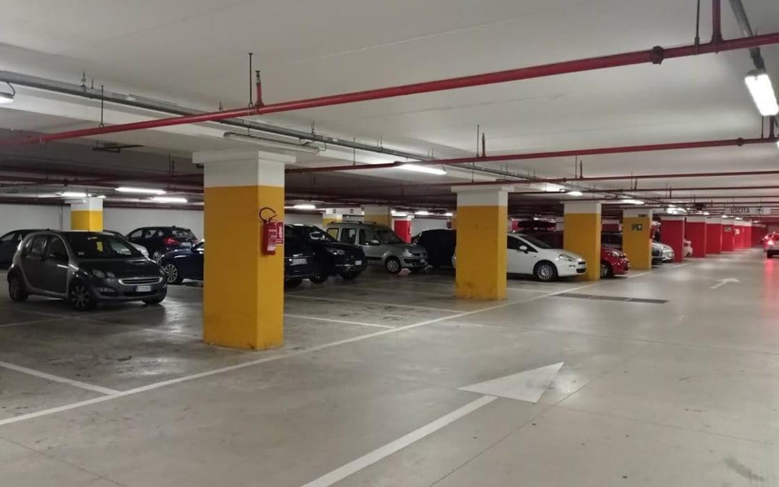 Casa Etruschi - Appartamento Con Posto Auto Ліворно Екстер'єр фото