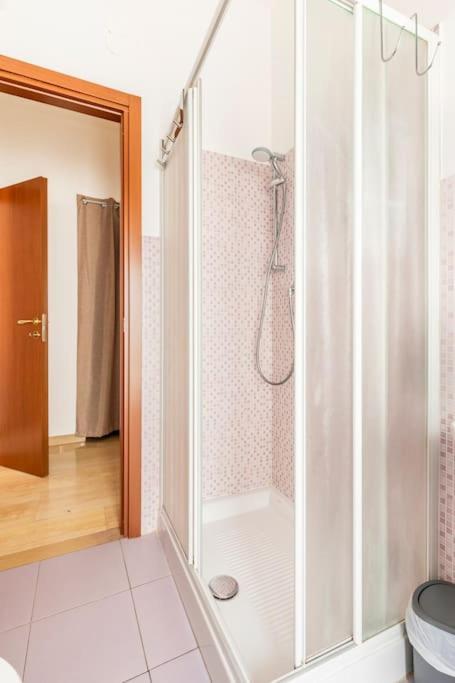 Casa Etruschi - Appartamento Con Posto Auto Ліворно Екстер'єр фото