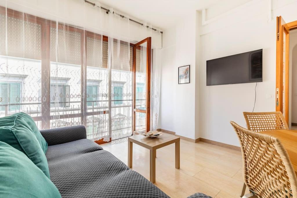 Casa Etruschi - Appartamento Con Posto Auto Ліворно Екстер'єр фото